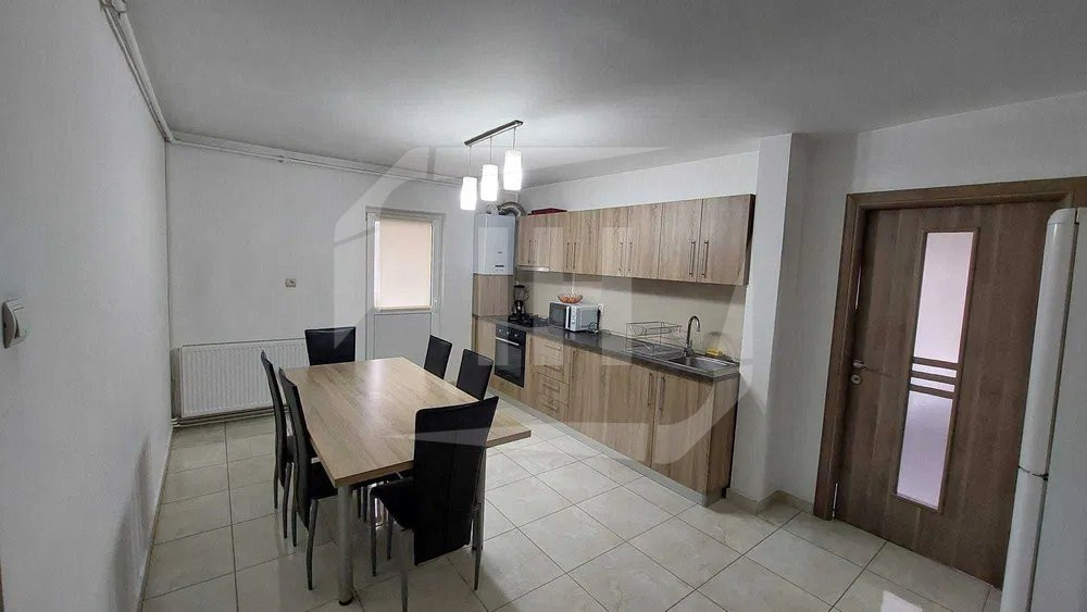 Apartament 2 camere, decomandat, 54 mp utili, balcon, in zona Kaufland Marasti