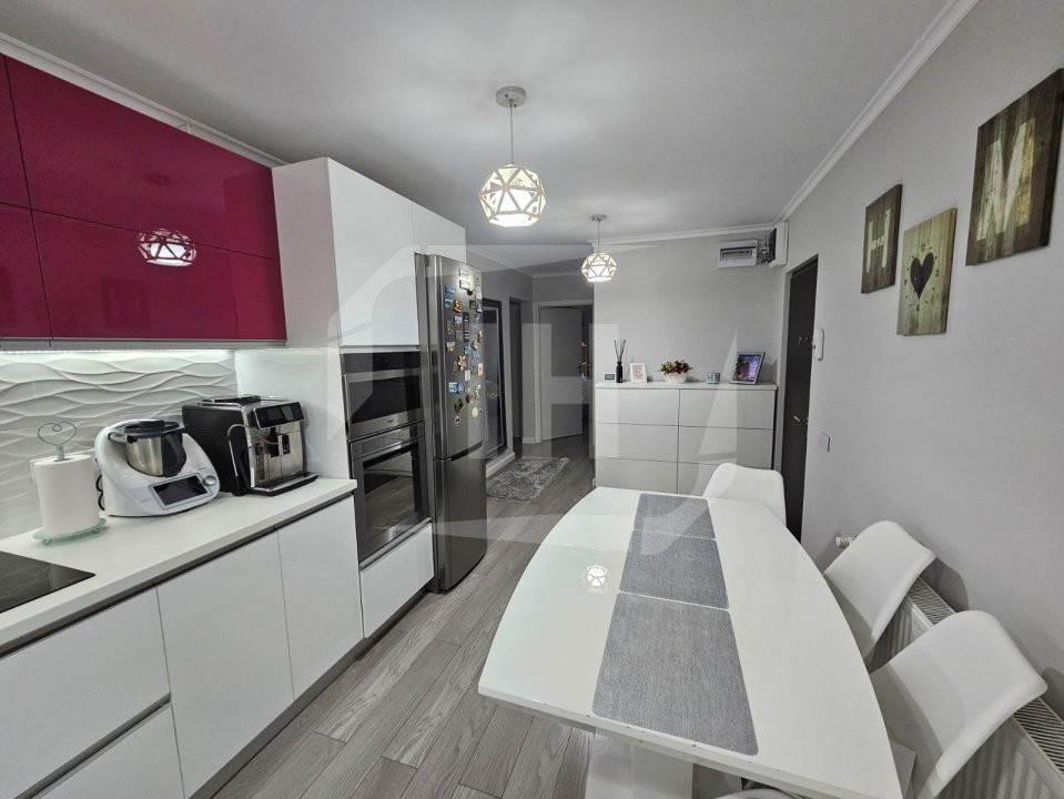 Apartament 3 camere, 2 bai, balcon, etaj 1, la cheie, zona strazii Bucuresti