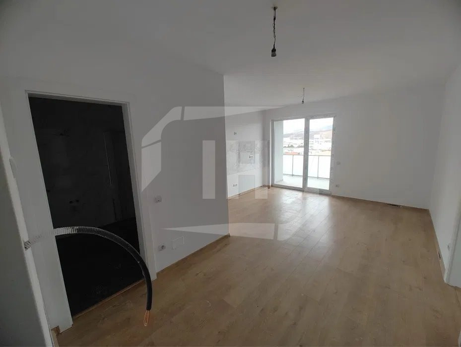 Apartament finisat de 2 camere, terasa 15mp, dressing, bloc nou in Marasti!