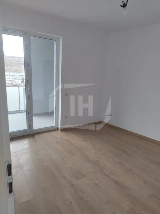 Apartament finisat de 2 camere, terasa 15mp, dressing, bloc nou in Marasti!