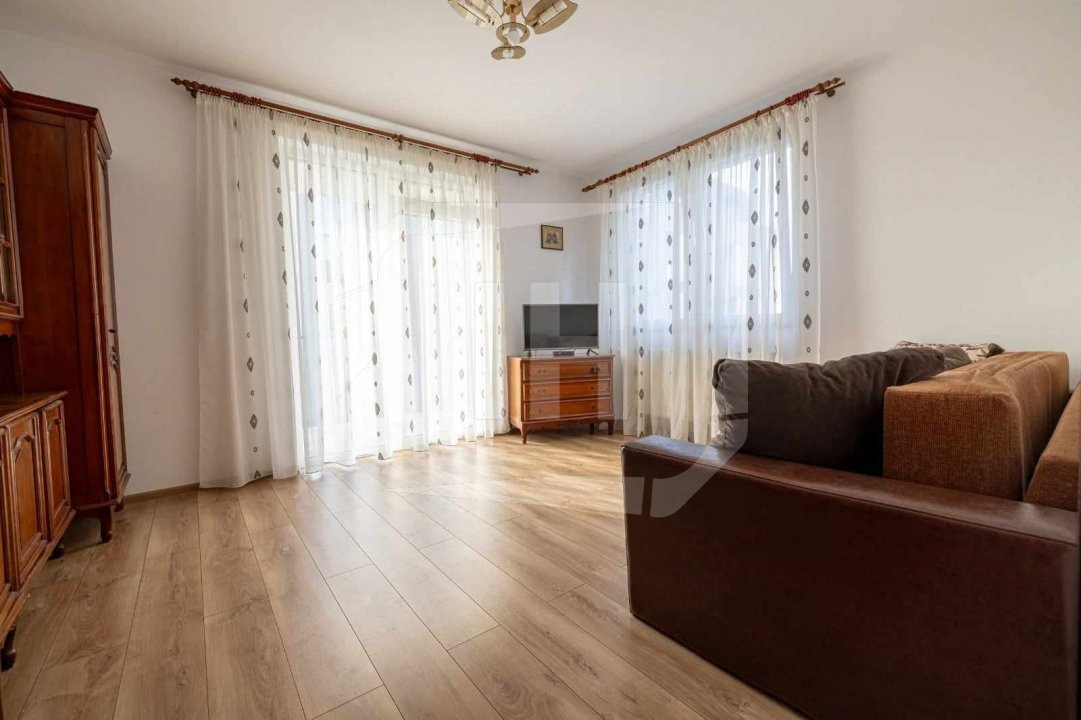 Apartament cu 2 camere, decomandat, etaj 1, zona Borhanci