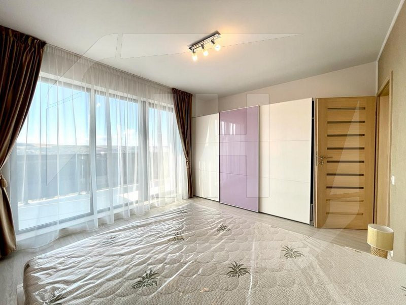 Penthouse cu 4 camere, 105 mp utili, terasa, zona Zorilor