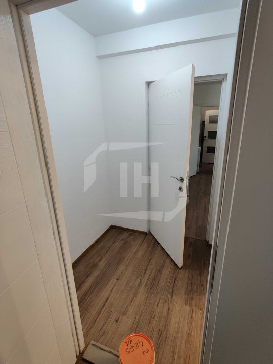 Apartament cu 2 camere, zona Iulius Mall