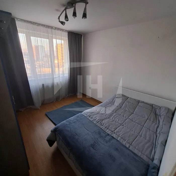 Apartament 3 camere, etajul 2, zona Piata Abator