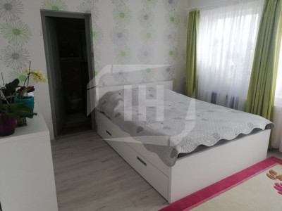 Apartament cu 3 camere, mobilat si utilat, zona Piata 1 Mai