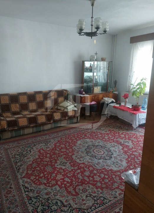 Apartament 3 camere, 2 bai, 1 balcon ,confort sporit, etaj intermediar pe Nasaud